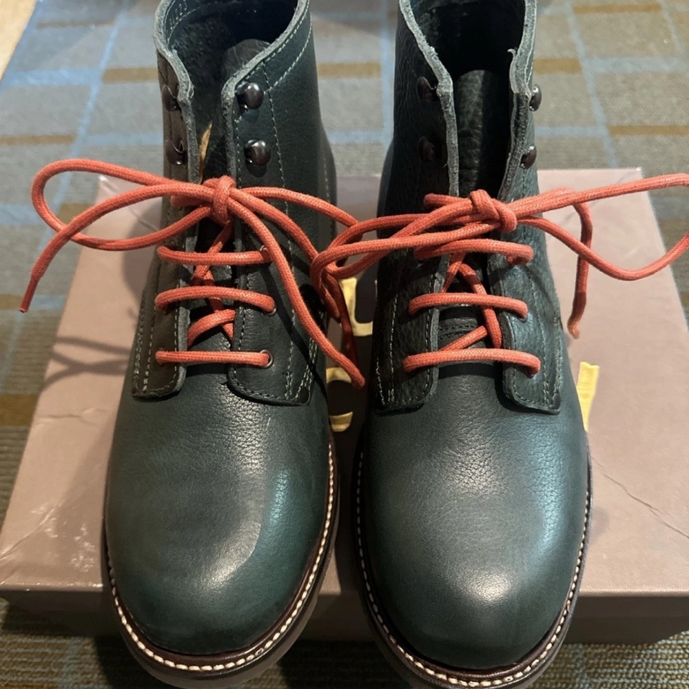 CODDI Green Leather Boots with Red Laces Sz 9.5 NIB